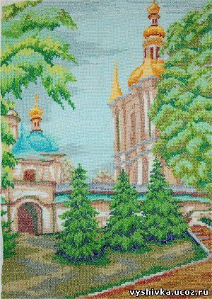 Церковь за деревом
